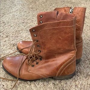 Steve Madden Distressed Troppa Boots!